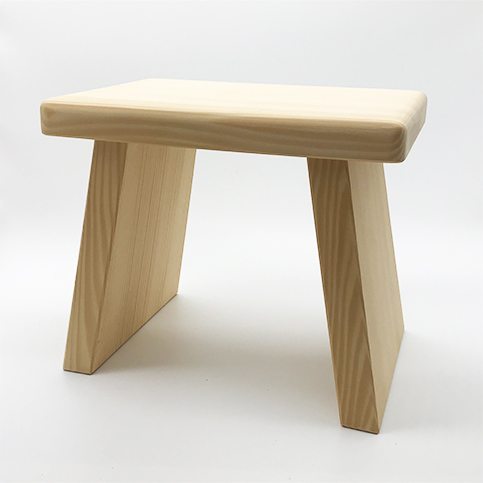 中川木工芸与 OEO Studio 合作的高野槙木 Ki-Oke Stool 凳子